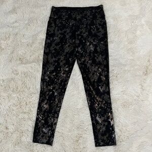 Victoria Sport Metallic Pattern Knockout Tight - EUC